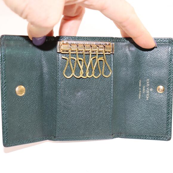 Louis Vuitton Green Taiga Leather 6 Key Holder Made in France - Picture 5 of 7